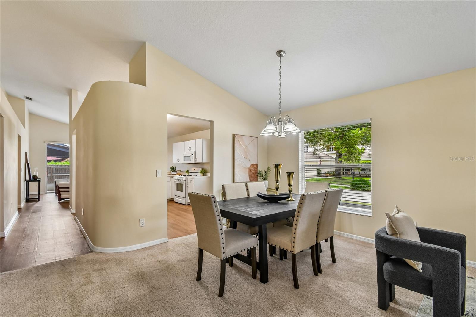THE ENCLAVE AT ALOMA WOODS PH 4 - Residential