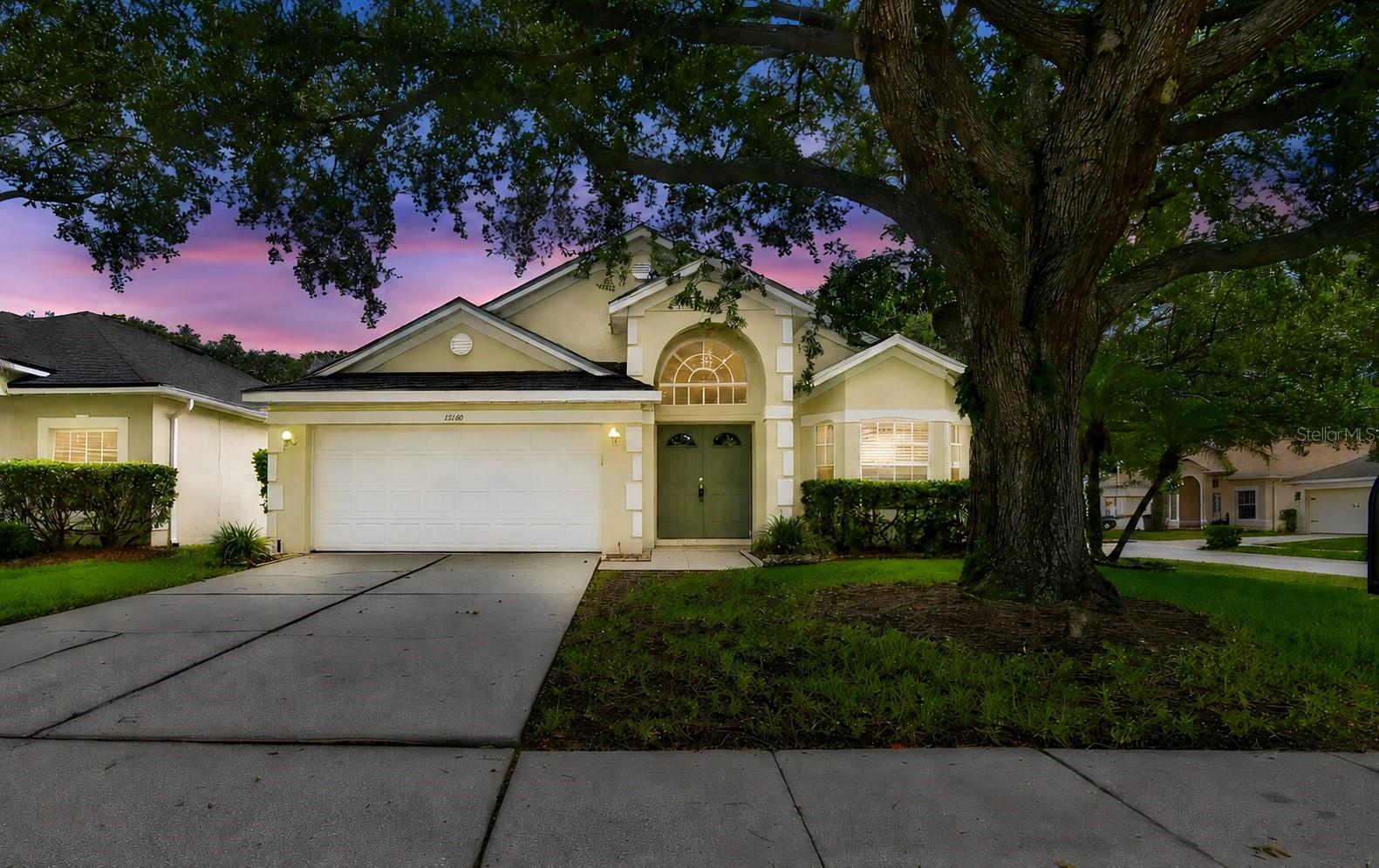 THE ENCLAVE AT ALOMA WOODS PH 4 - Residential