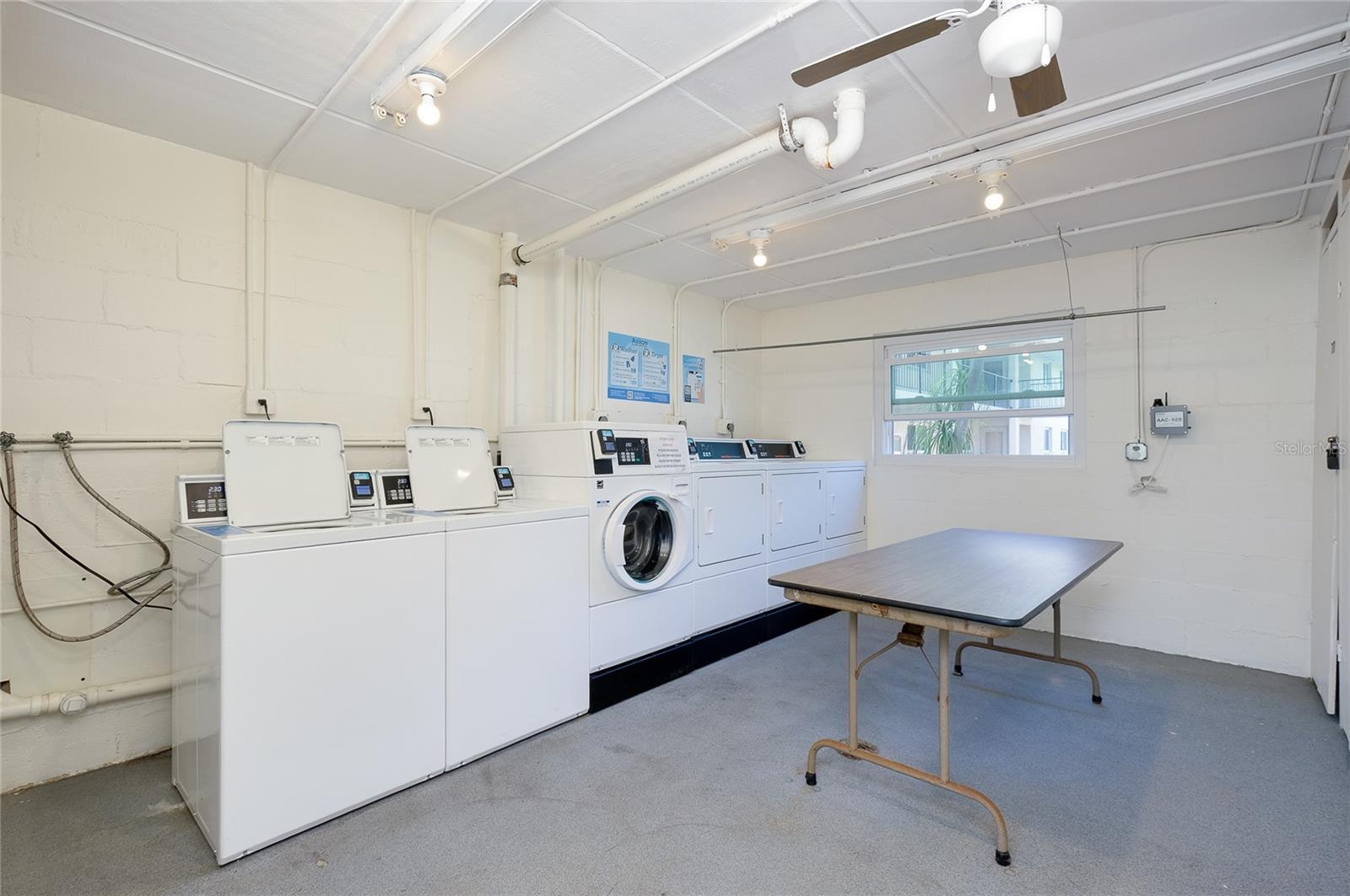 HOLIDAY APTS - Residential