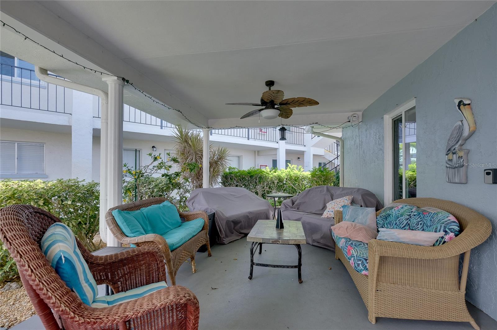 HOLIDAY APTS - Residential