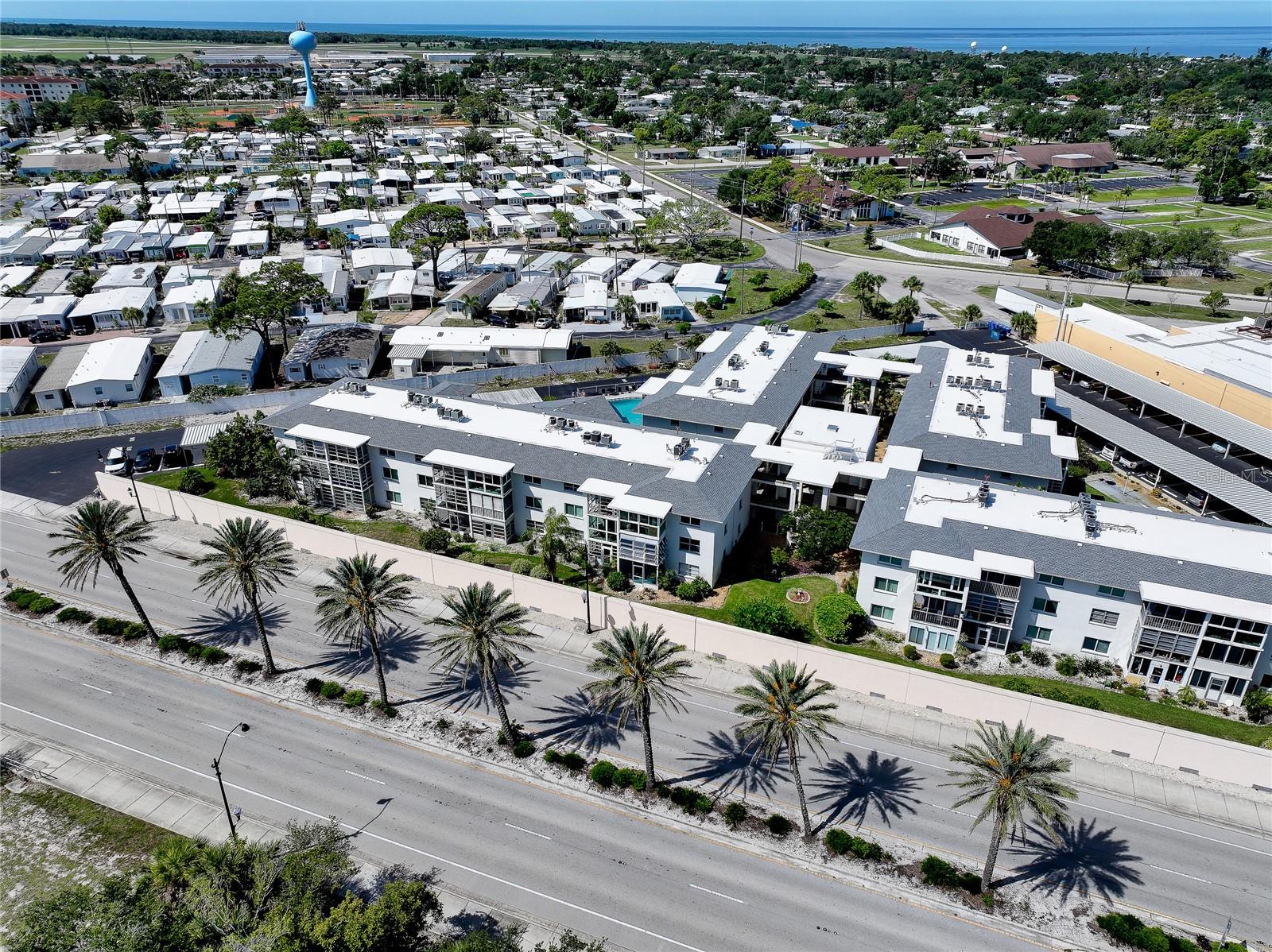 HOLIDAY APTS - Residential