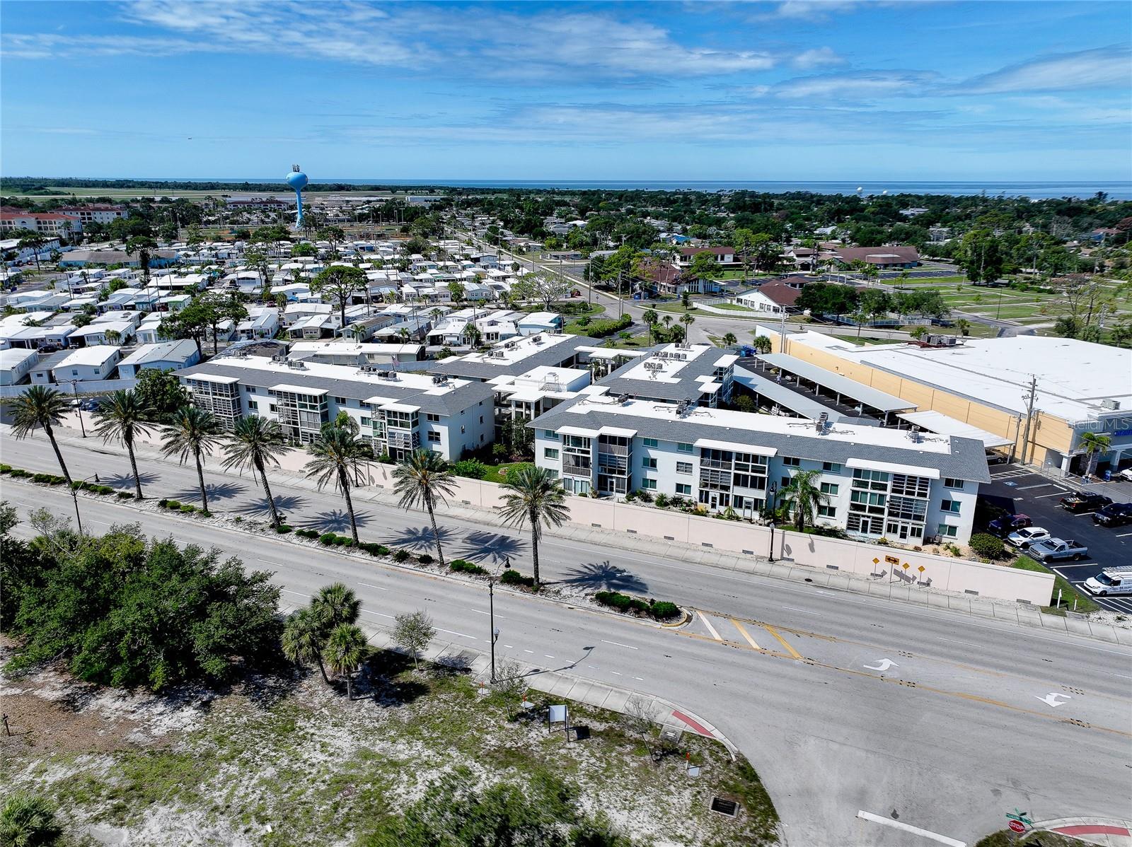 HOLIDAY APTS - Residential