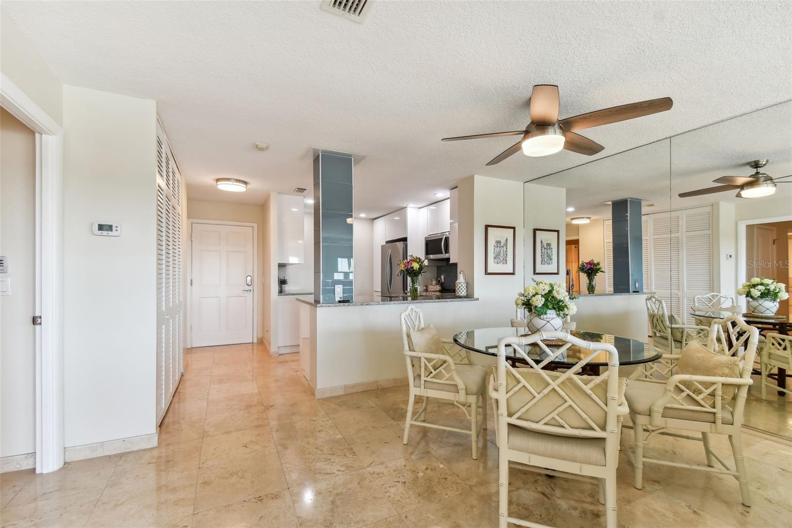 HARBOUR CLUB CONDO 2 - Residential