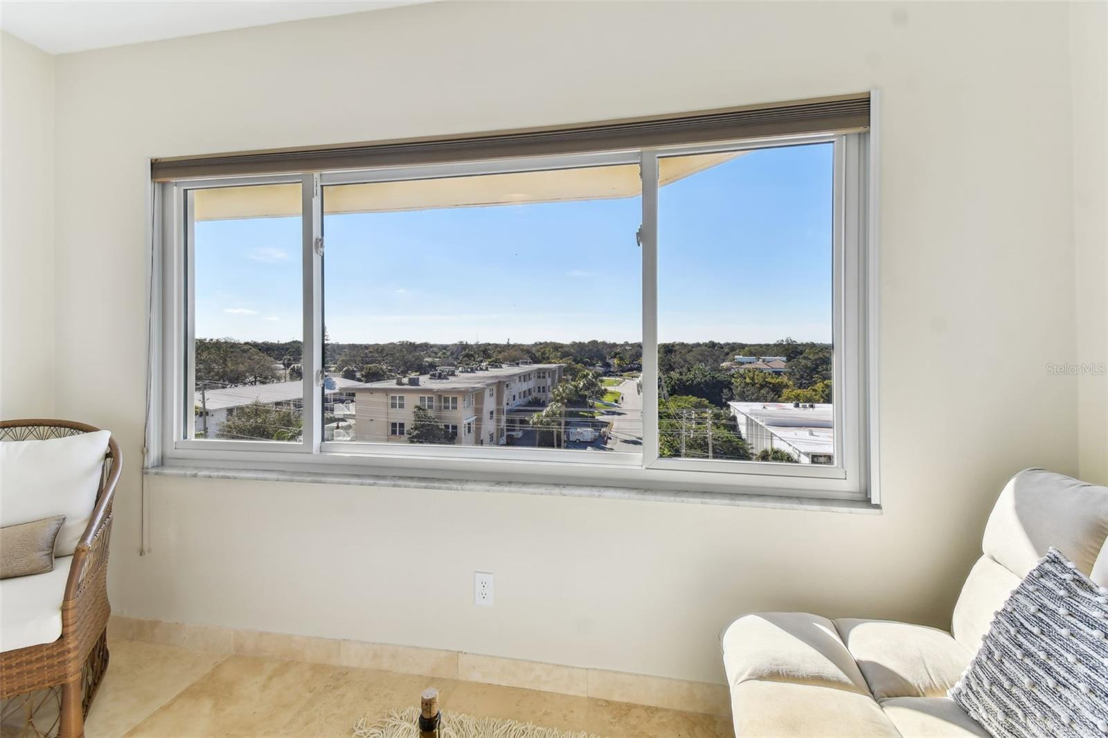 HARBOUR CLUB CONDO 2 - Residential
