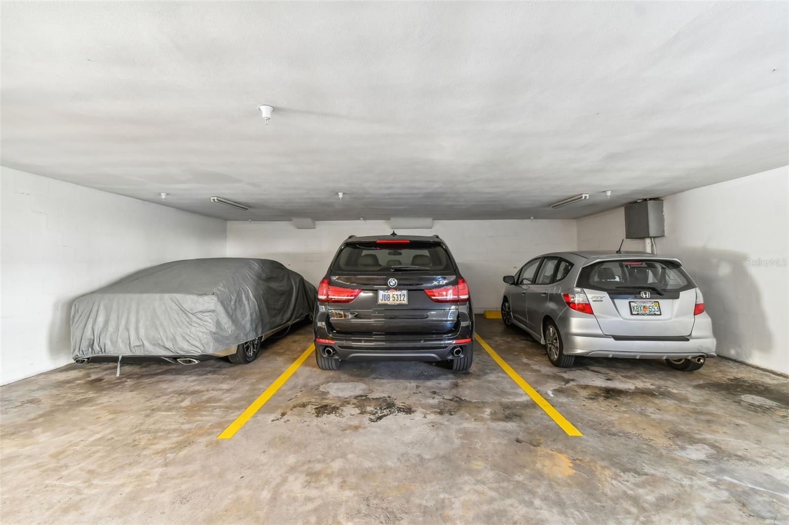 HARBOUR CLUB CONDO 2 - Residential