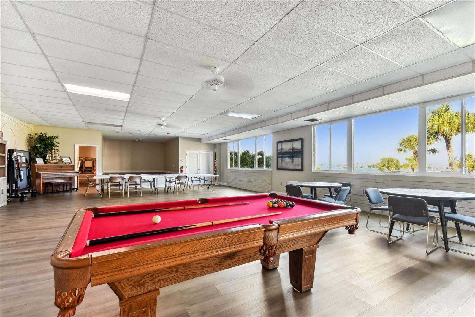 HARBOUR CLUB CONDO 2 - Residential