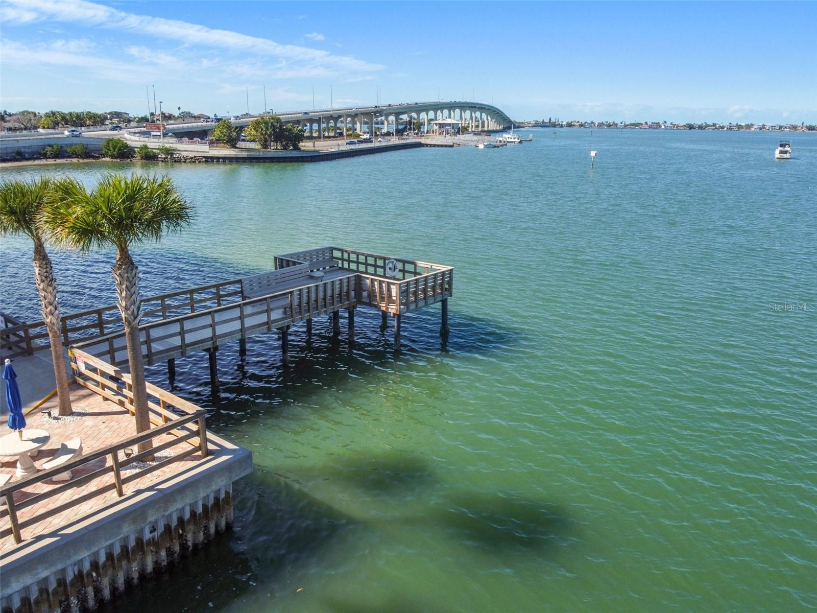 HARBOUR CLUB CONDO 2 - Residential