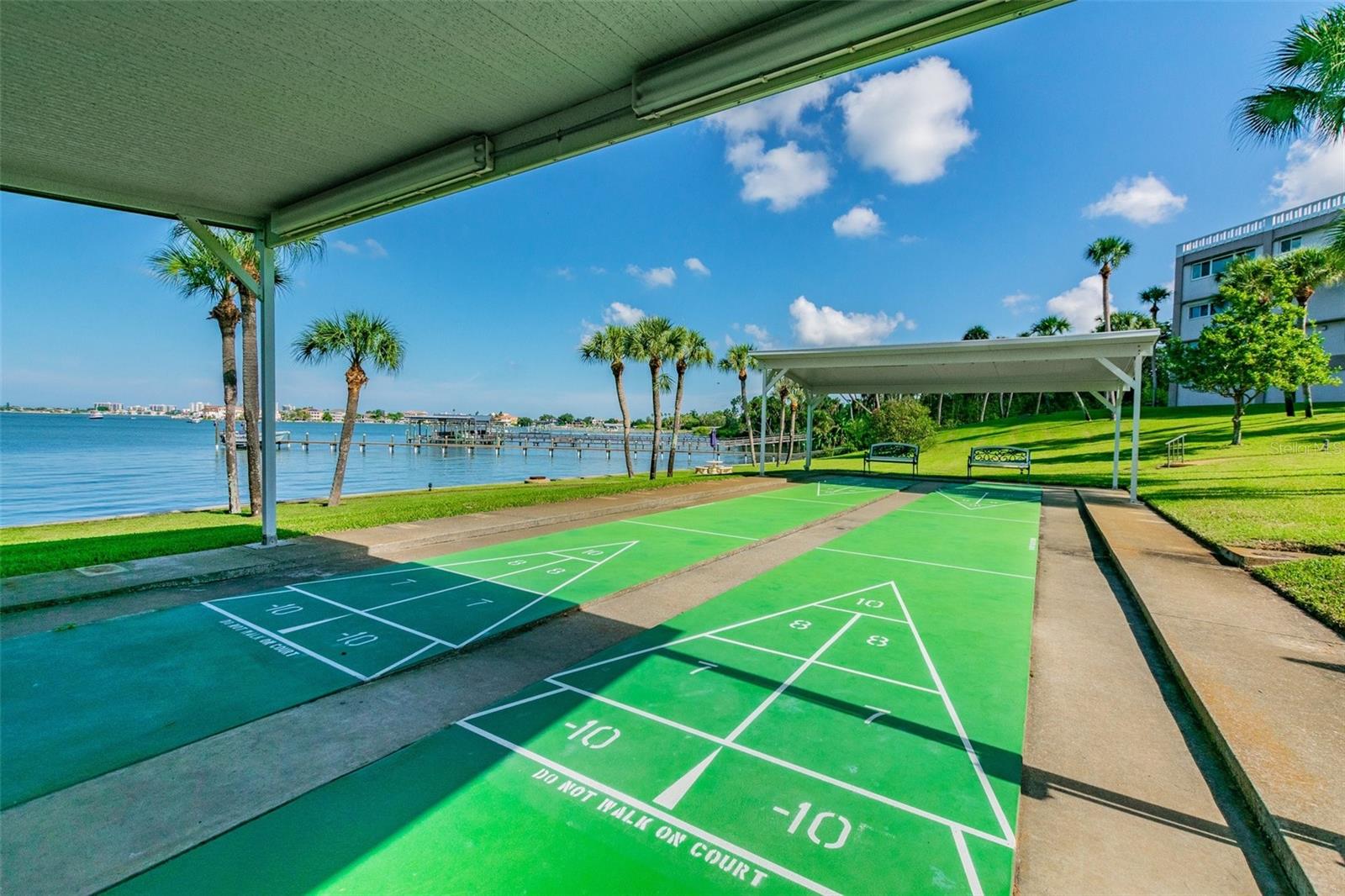 HARBOUR CLUB CONDO 2 - Residential