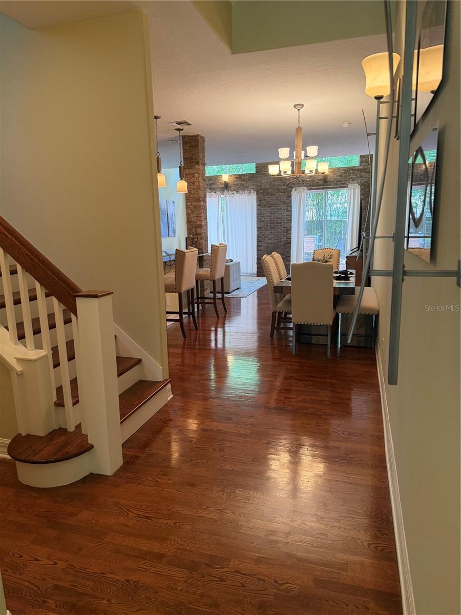 BUNGALOW PARK CONDOS - Residential Lease
