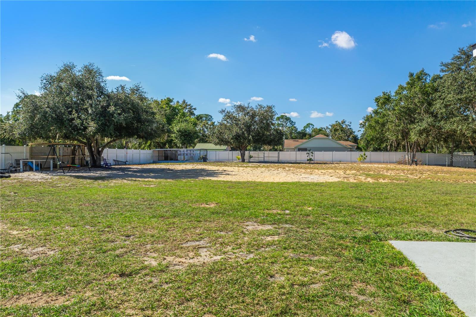 WALK IN WATER LAKE ESTATES PH 01 - Residential