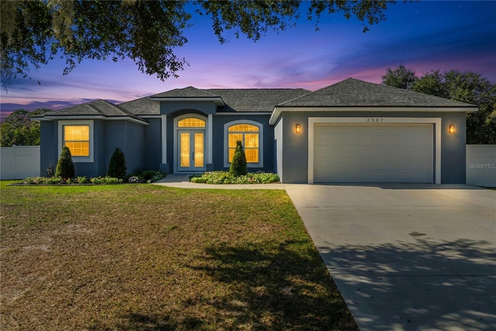 WALK IN WATER LAKE ESTATES PH 01 - Residential