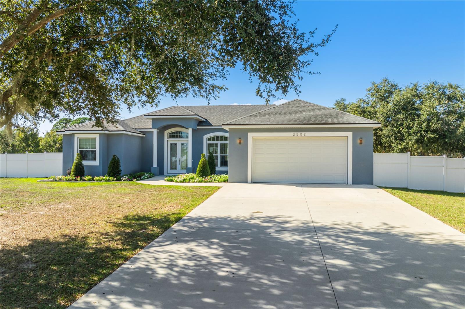 WALK IN WATER LAKE ESTATES PH 01 - Residential