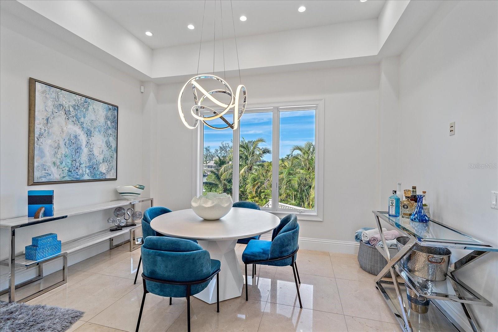 ROBERTS POINT 2 - Residential