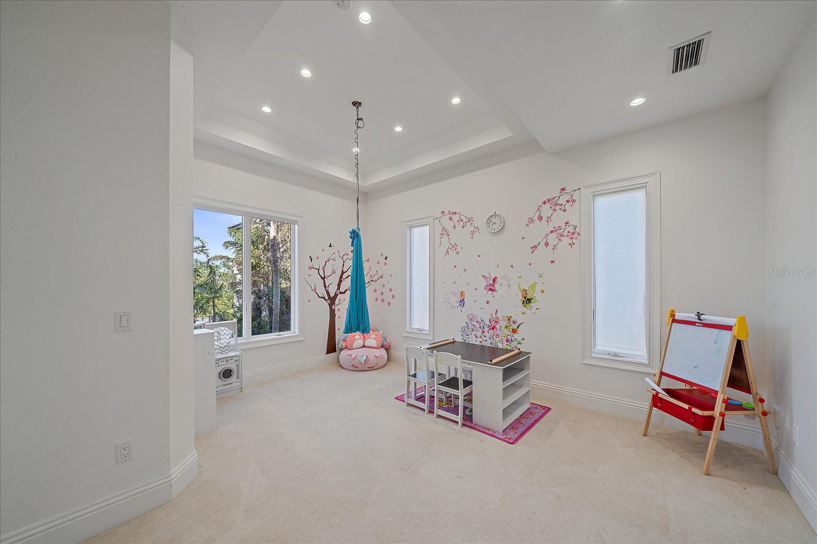 ROBERTS POINT 2 - Residential