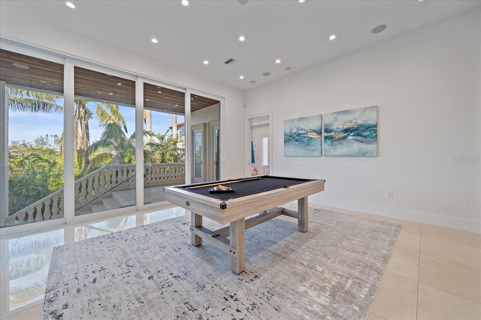 ROBERTS POINT 2 - Residential