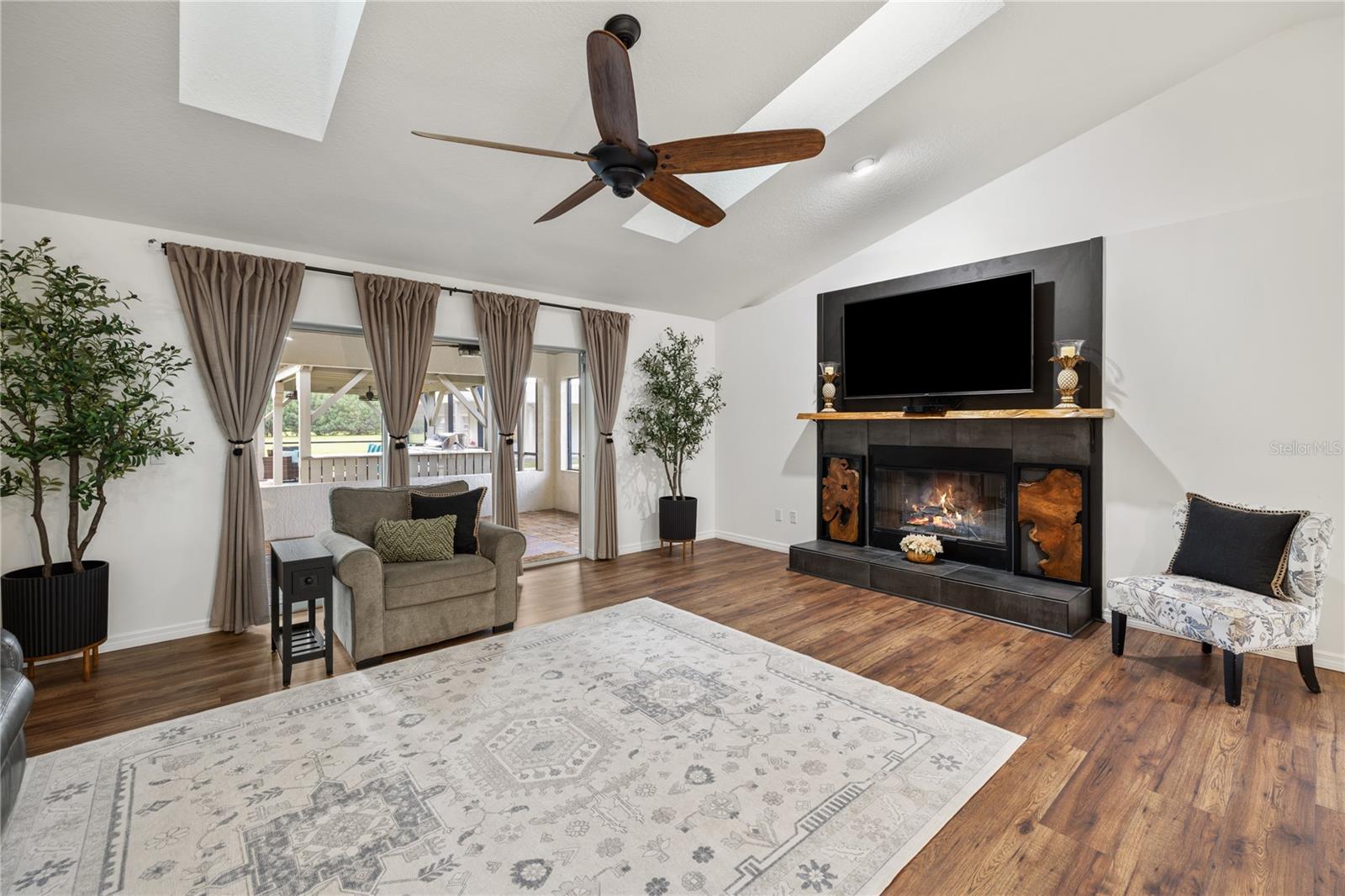 NORRIS DUPONT & GAUDRY GRANT - Residential