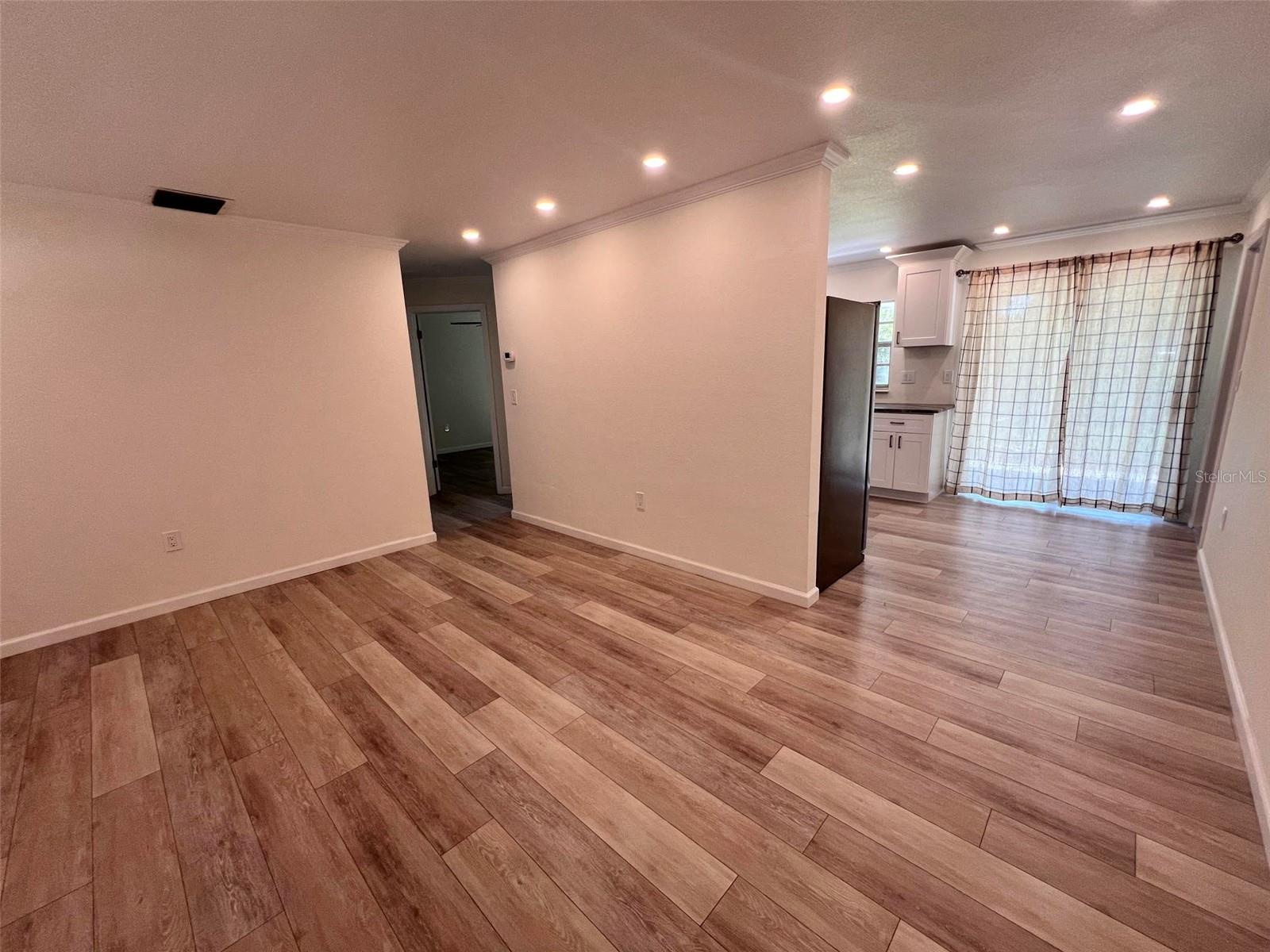 SEVEN SPGS HOMES - Residential Lease