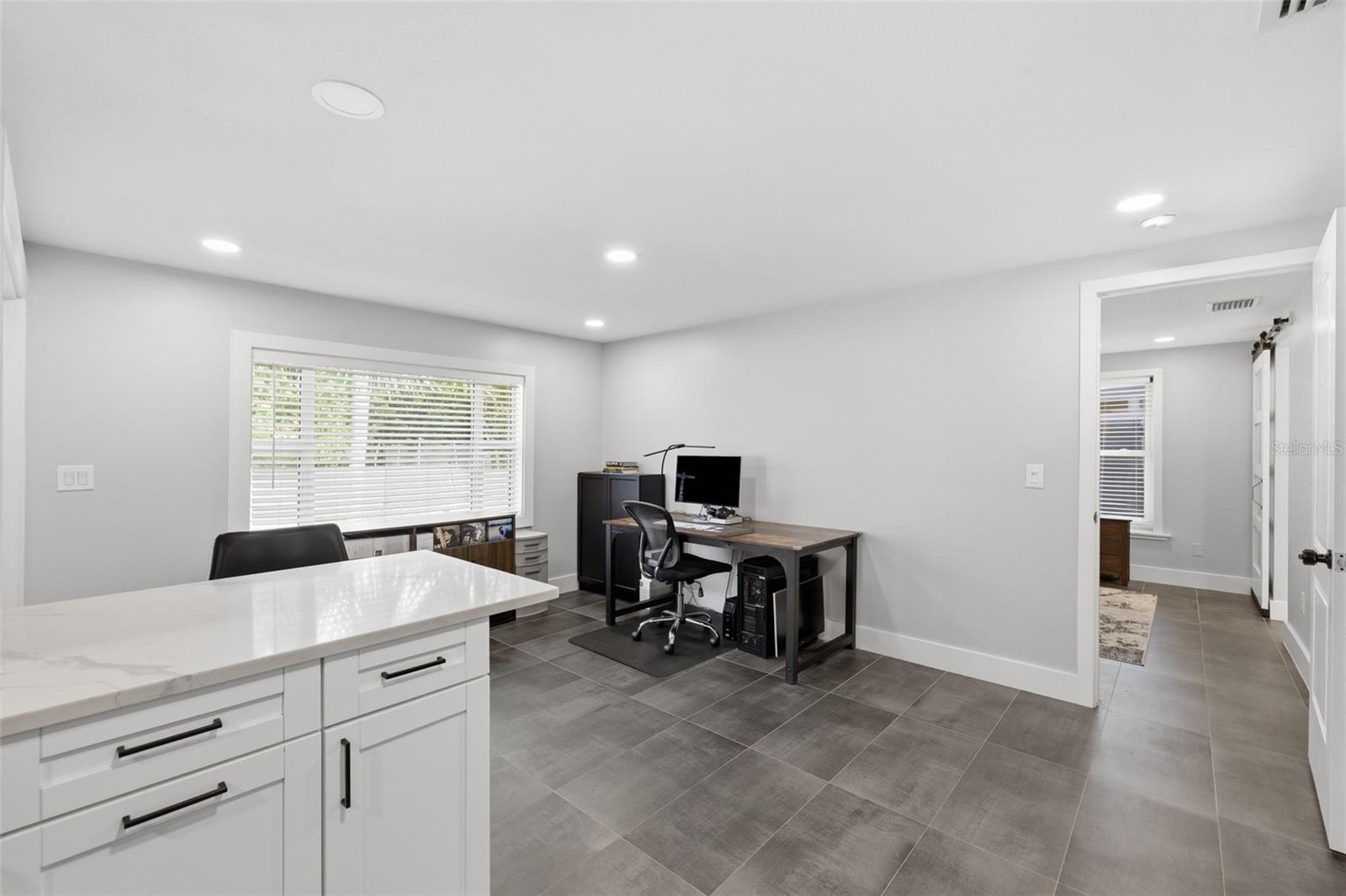 COUNTRY RUN UNIT 1 - Residential