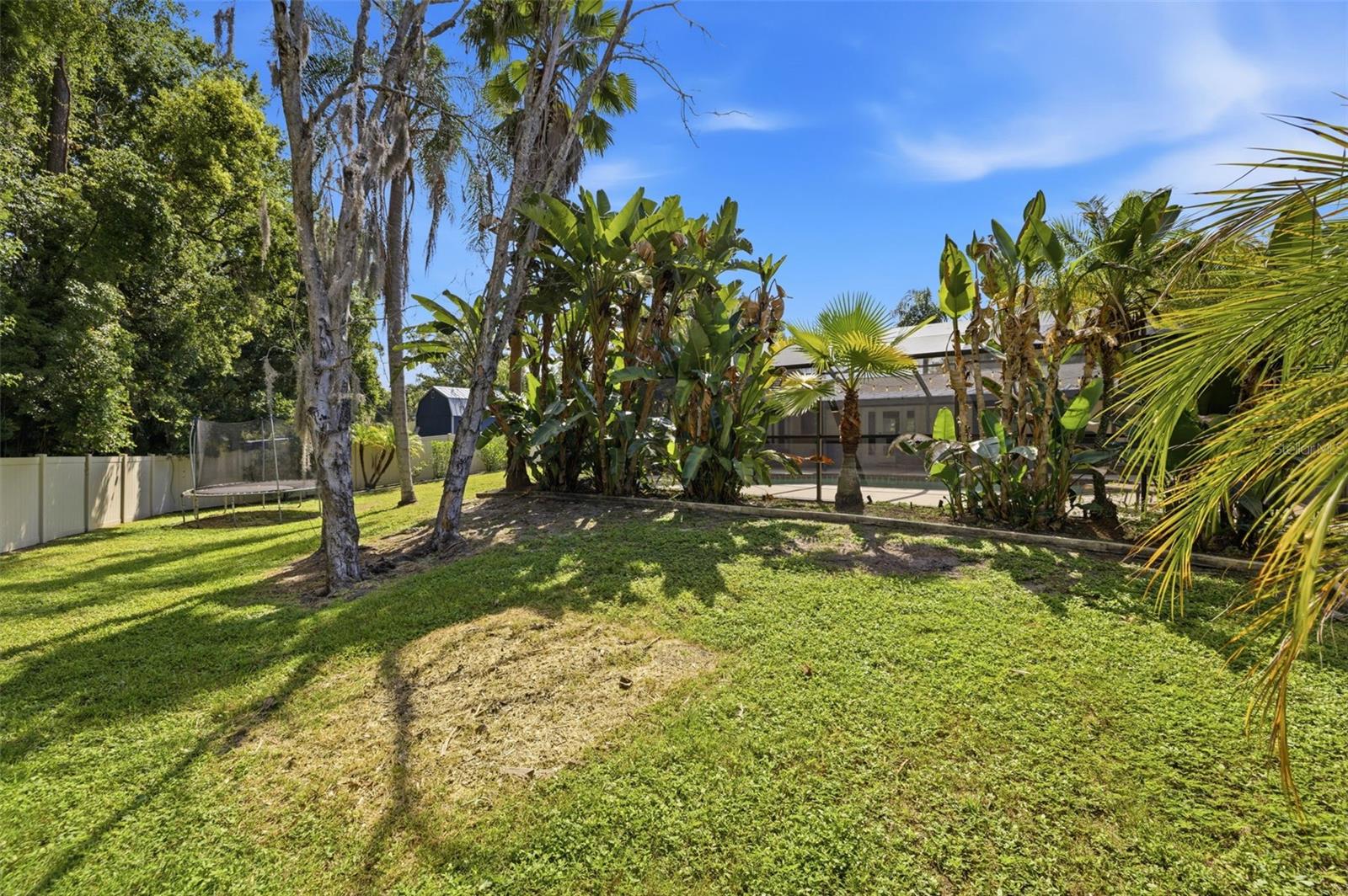 COUNTRY RUN UNIT 1 - Residential