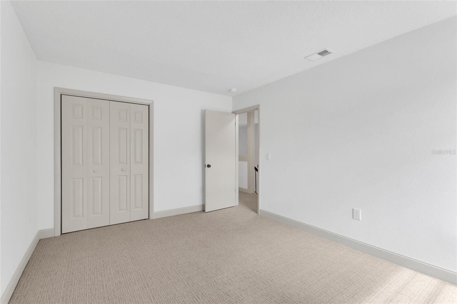 LAKE ST GEORGE-UNIT 1 - Residential