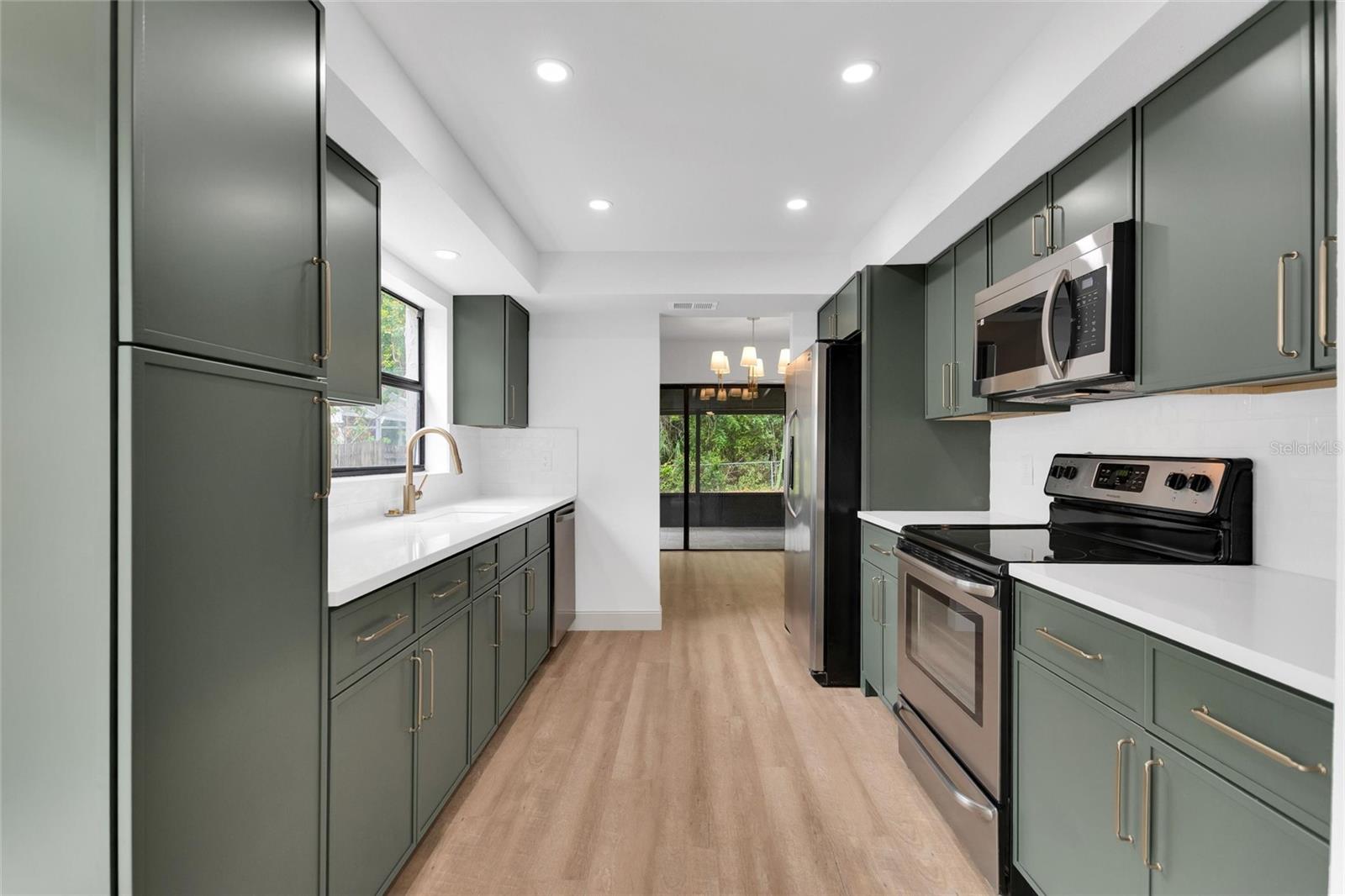 LAKE ST GEORGE-UNIT 1 - Residential