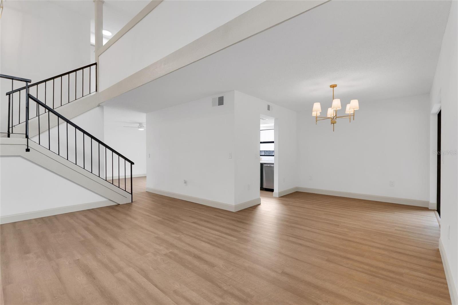 LAKE ST GEORGE-UNIT 1 - Residential