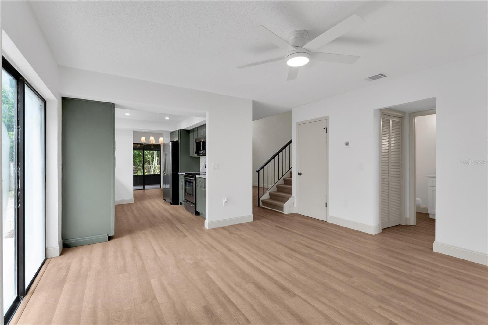 LAKE ST GEORGE-UNIT 1 - Residential