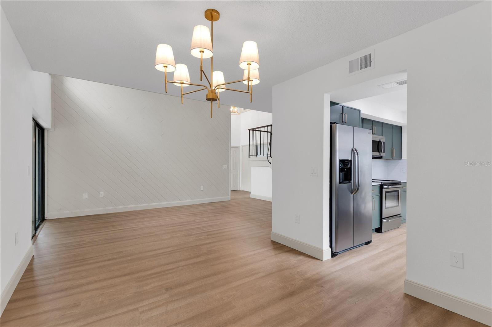 LAKE ST GEORGE-UNIT 1 - Residential