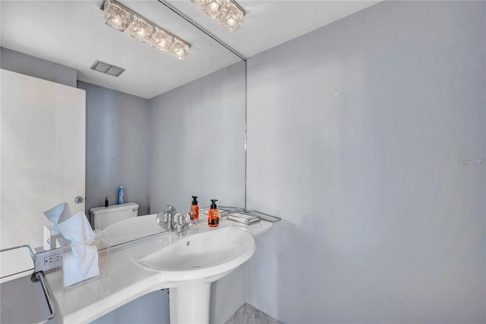 BAYFRONT TOWER CONDO - Residential Lease