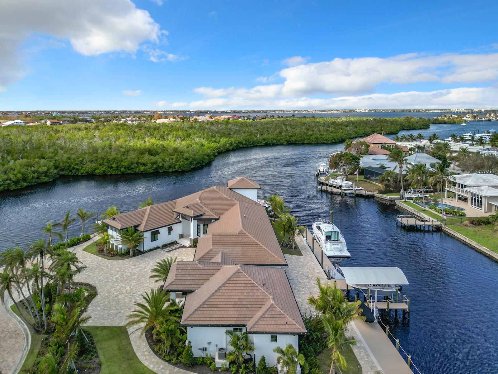 BAY HARBOUR ESTATES - Residential