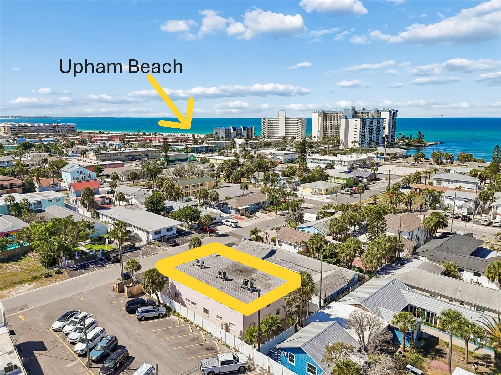 TROPICAL BREEZE CONDO - Residential