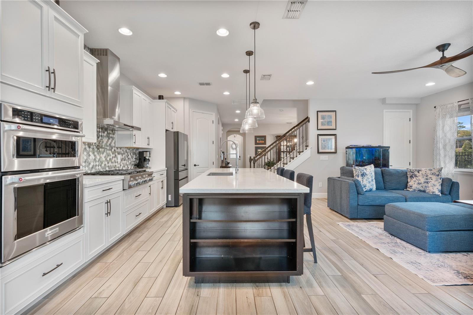 ESTATES/SWEETWATER GOLF & COUN - Residential
