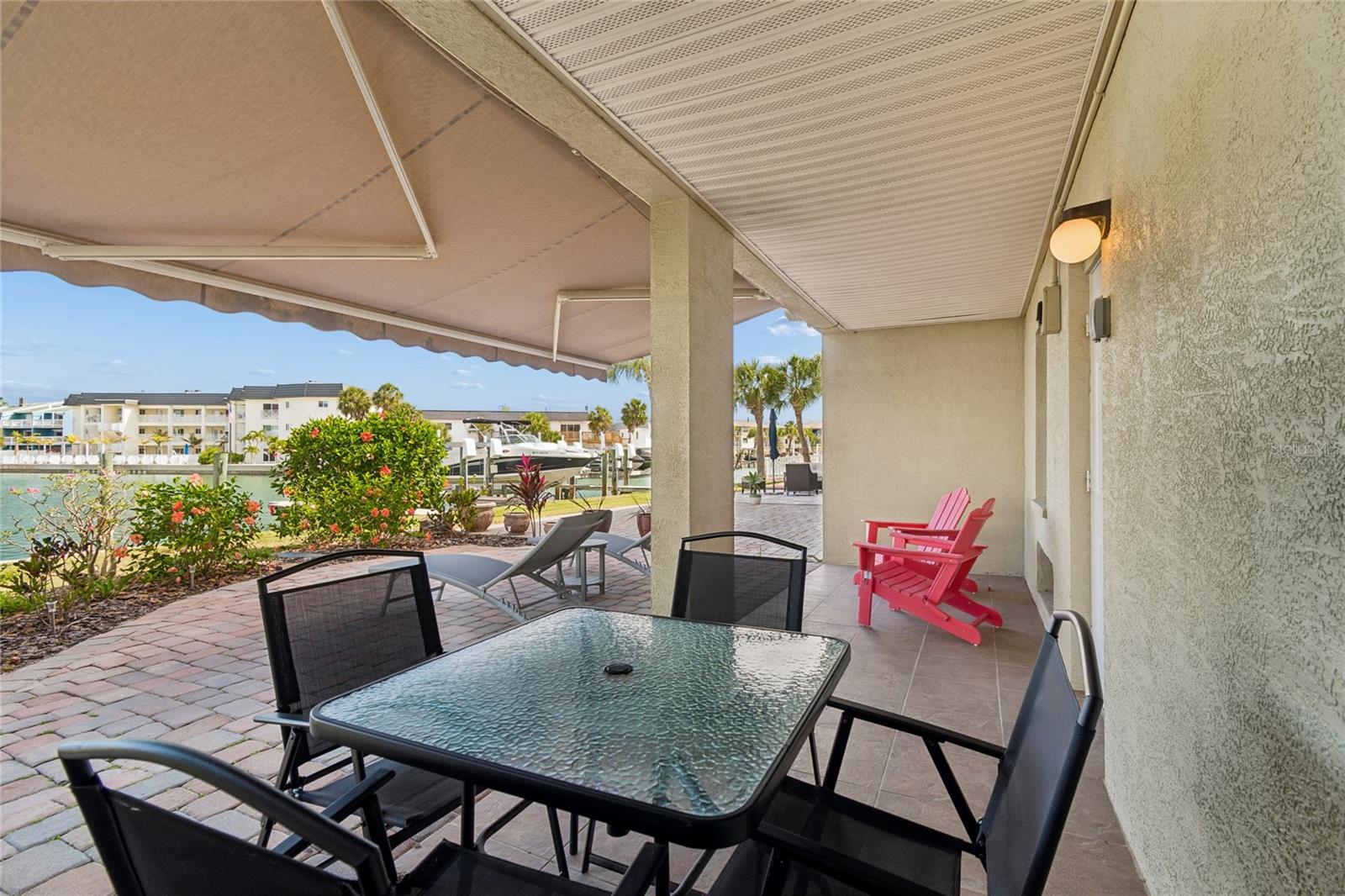 ISLAND TWNHMS TREASURE ISLAND - Residential