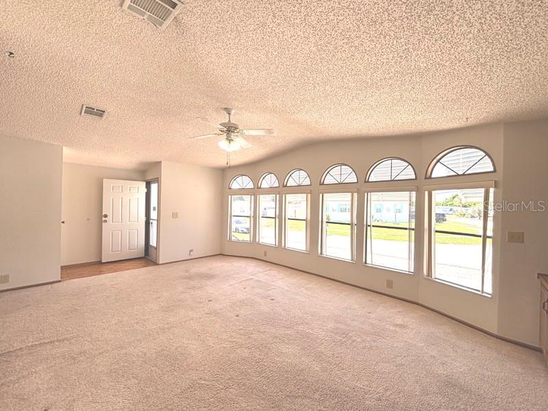 LAURELWOOD MOBILE ESTATES UNIT 01 - Residential