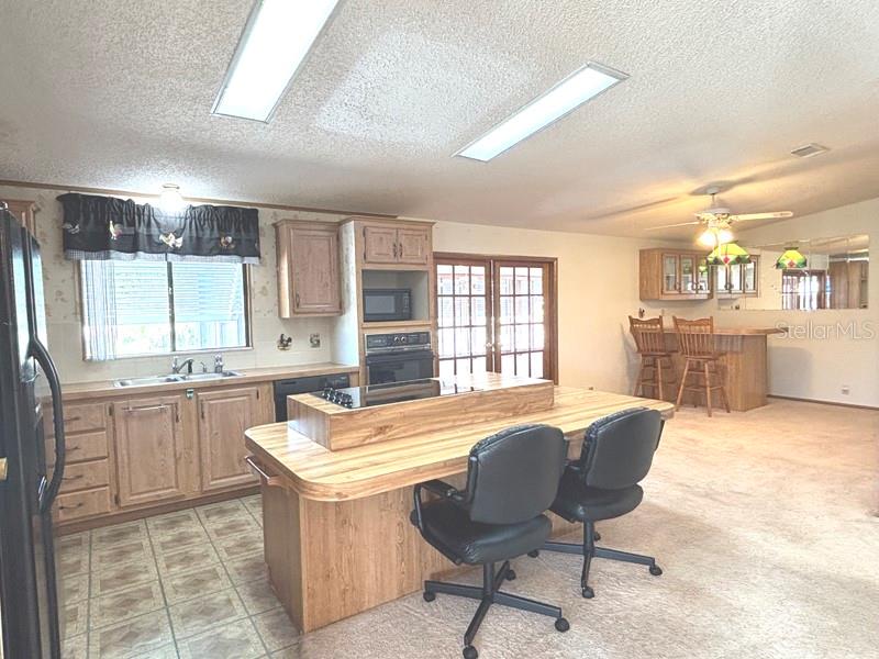 LAURELWOOD MOBILE ESTATES UNIT 01 - Residential