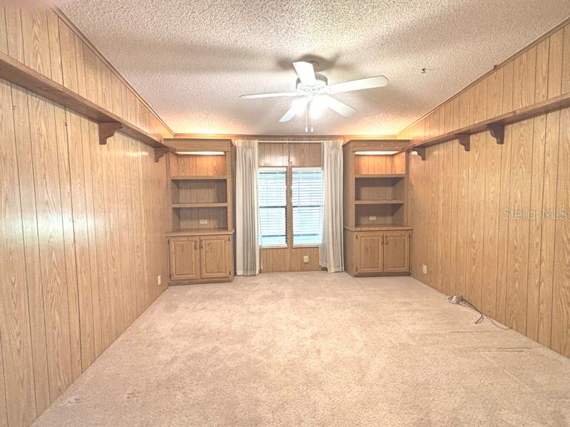LAURELWOOD MOBILE ESTATES UNIT 01 - Residential