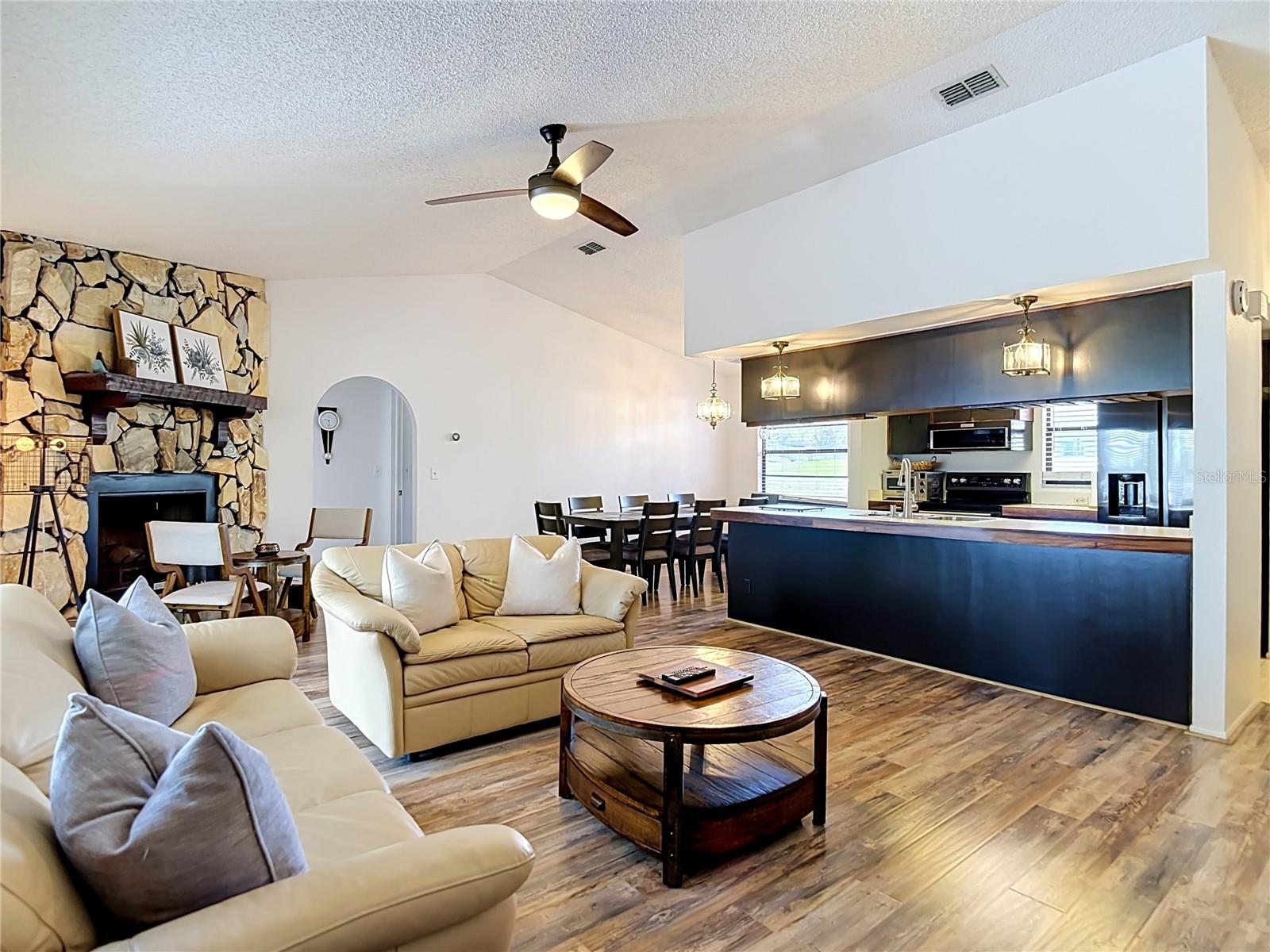 SPRING HILL - Residential