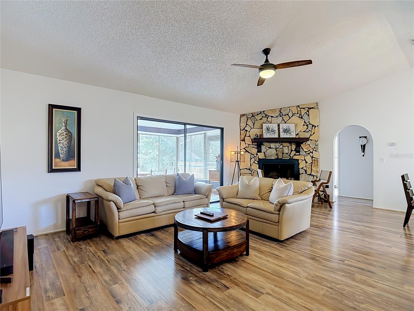 SPRING HILL - Residential
