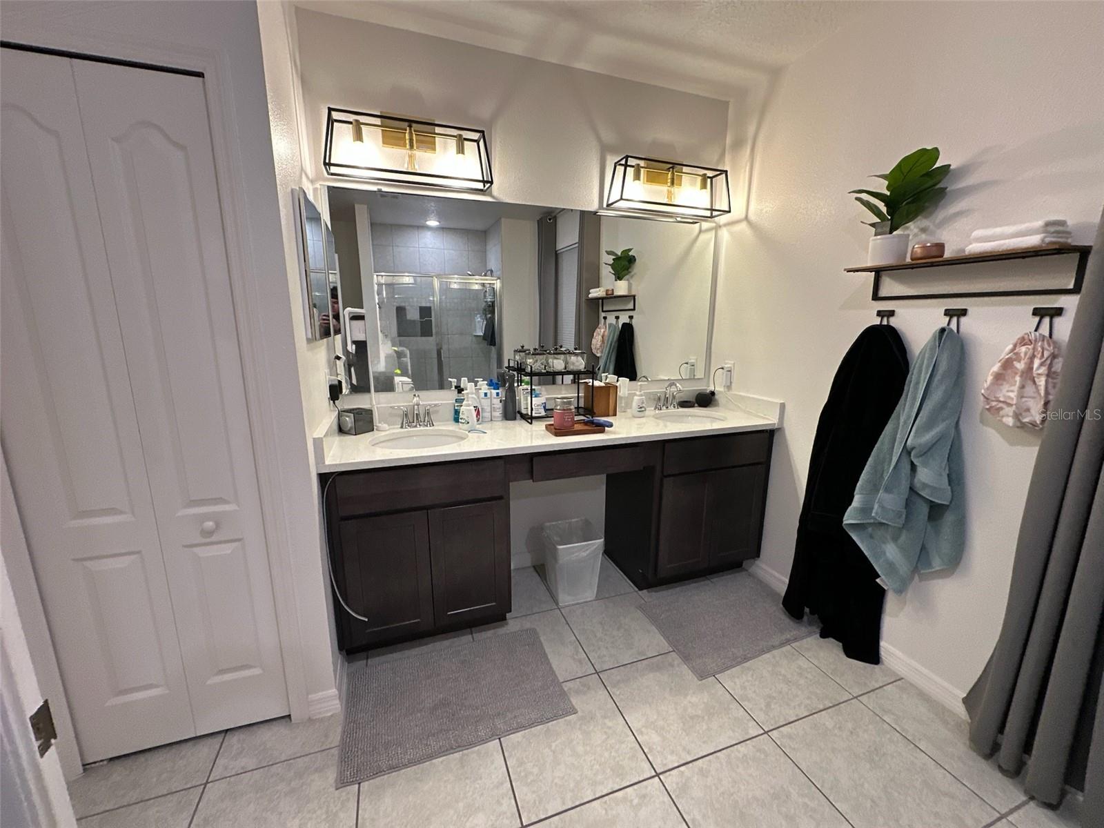 MALLORY SQUARE-PH 2 - Residential