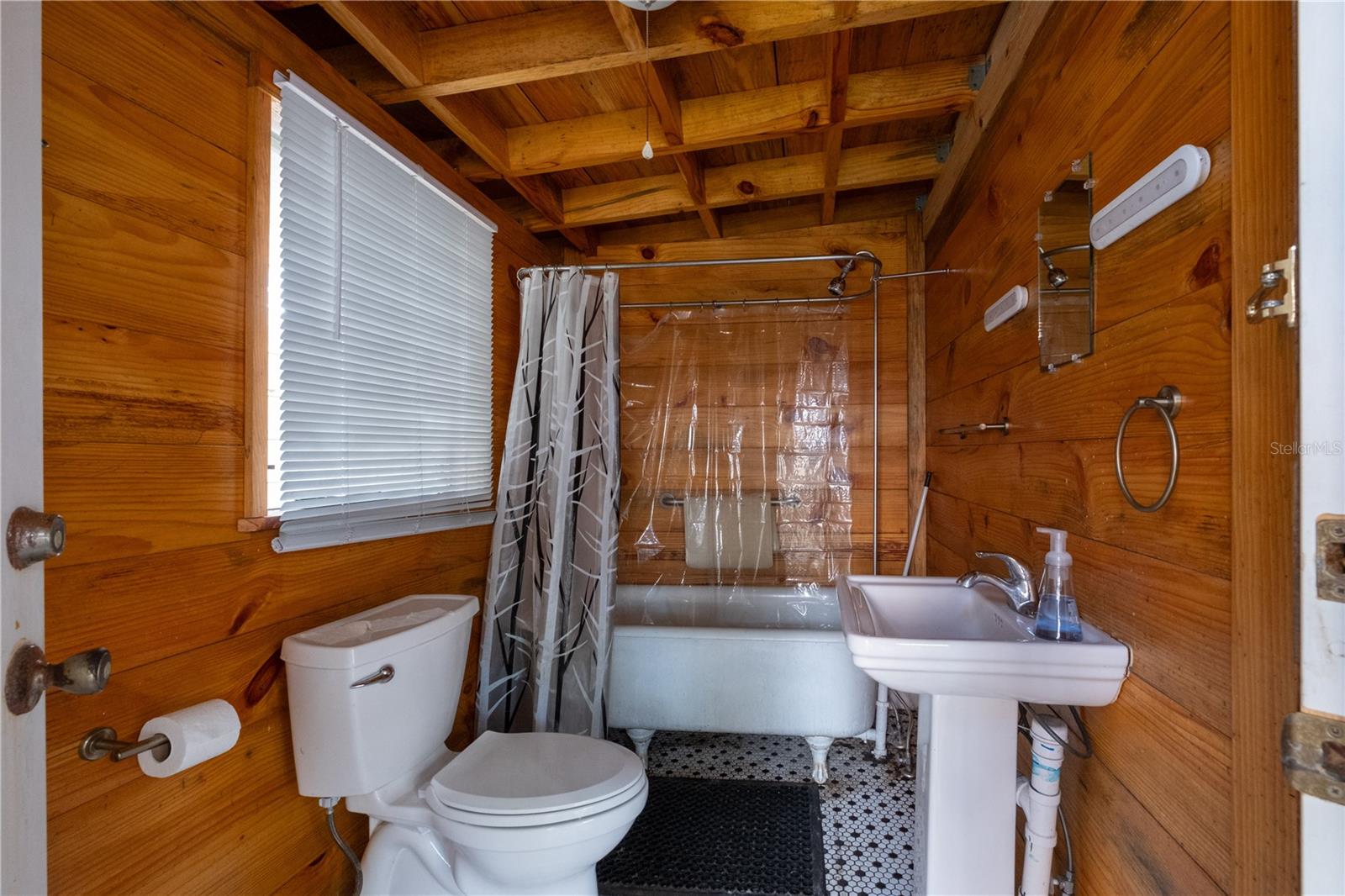 GAINESVILLE BRUSH ADD TO- - Commercial Sale