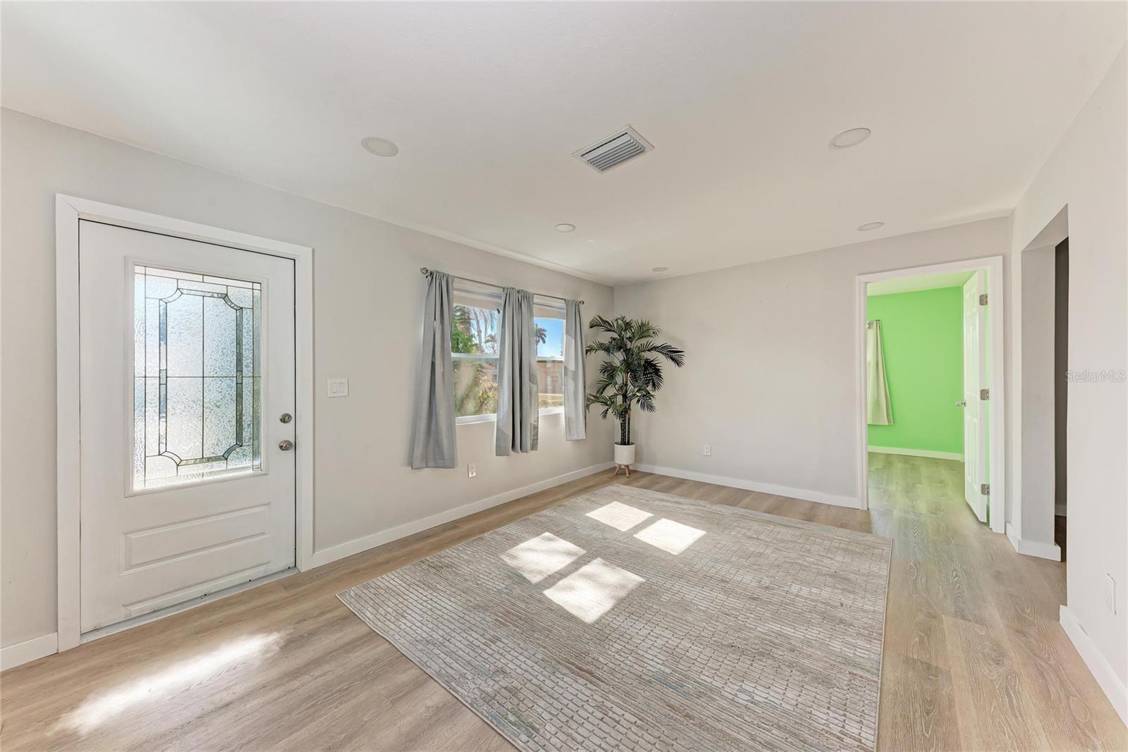 ORANGE ESTATES - Residential
