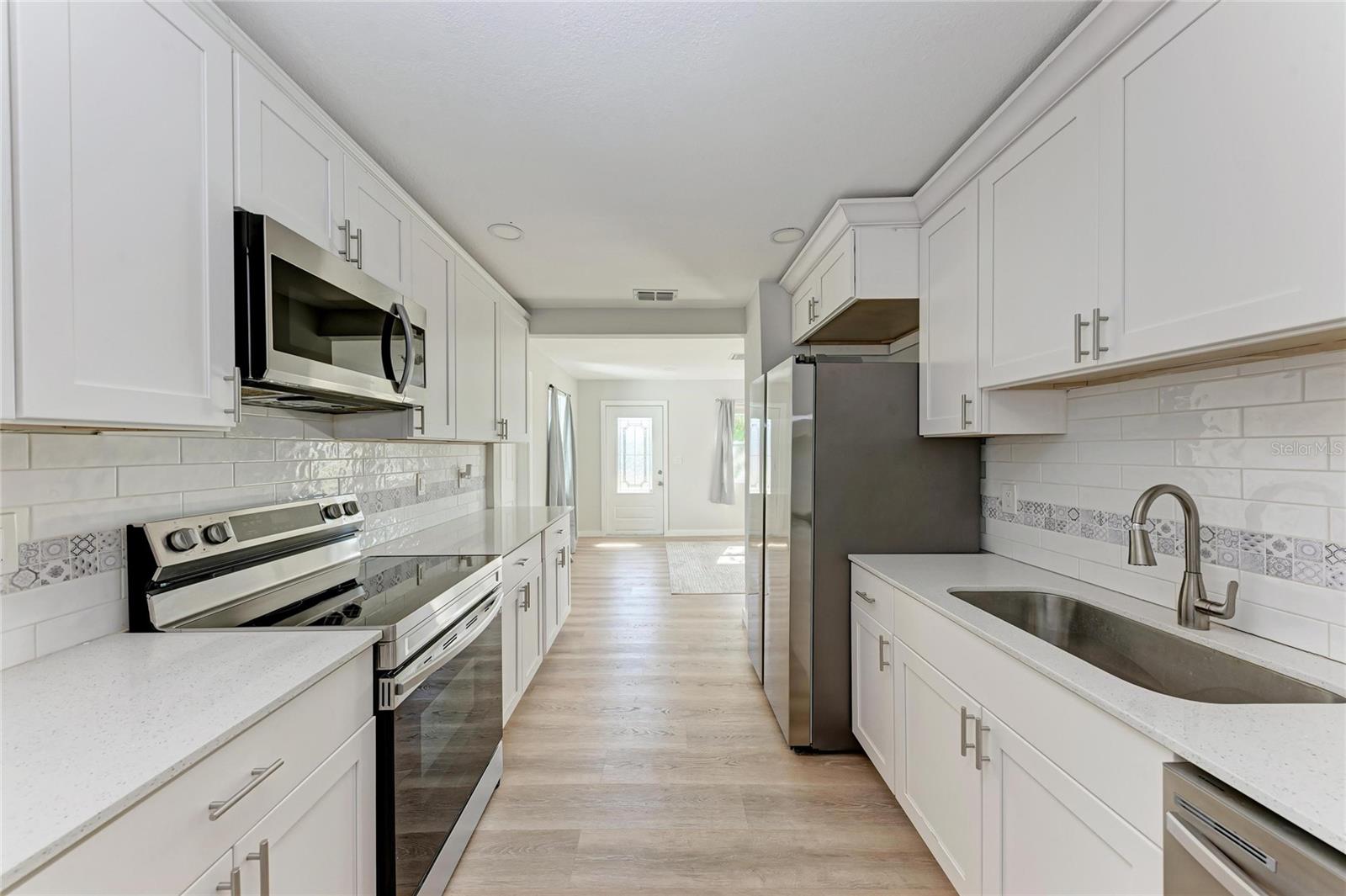 ORANGE ESTATES - Residential