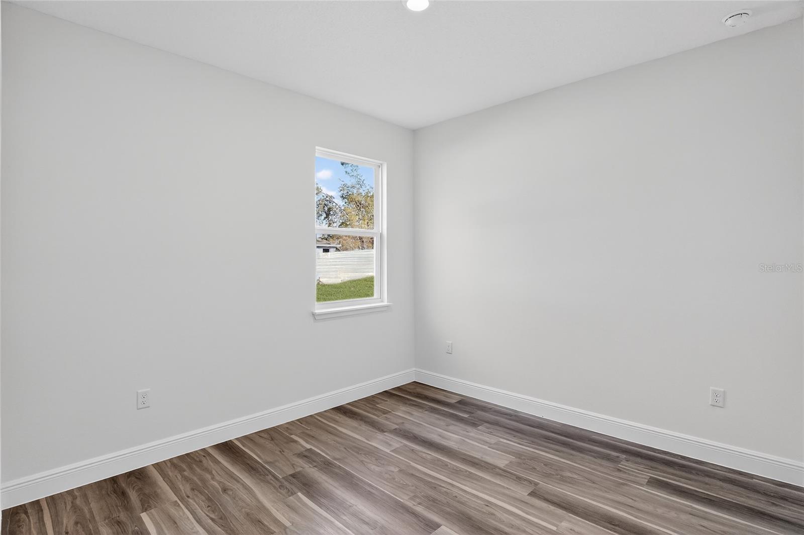 CITRUS SPGS UNIT 11 - Residential Lease