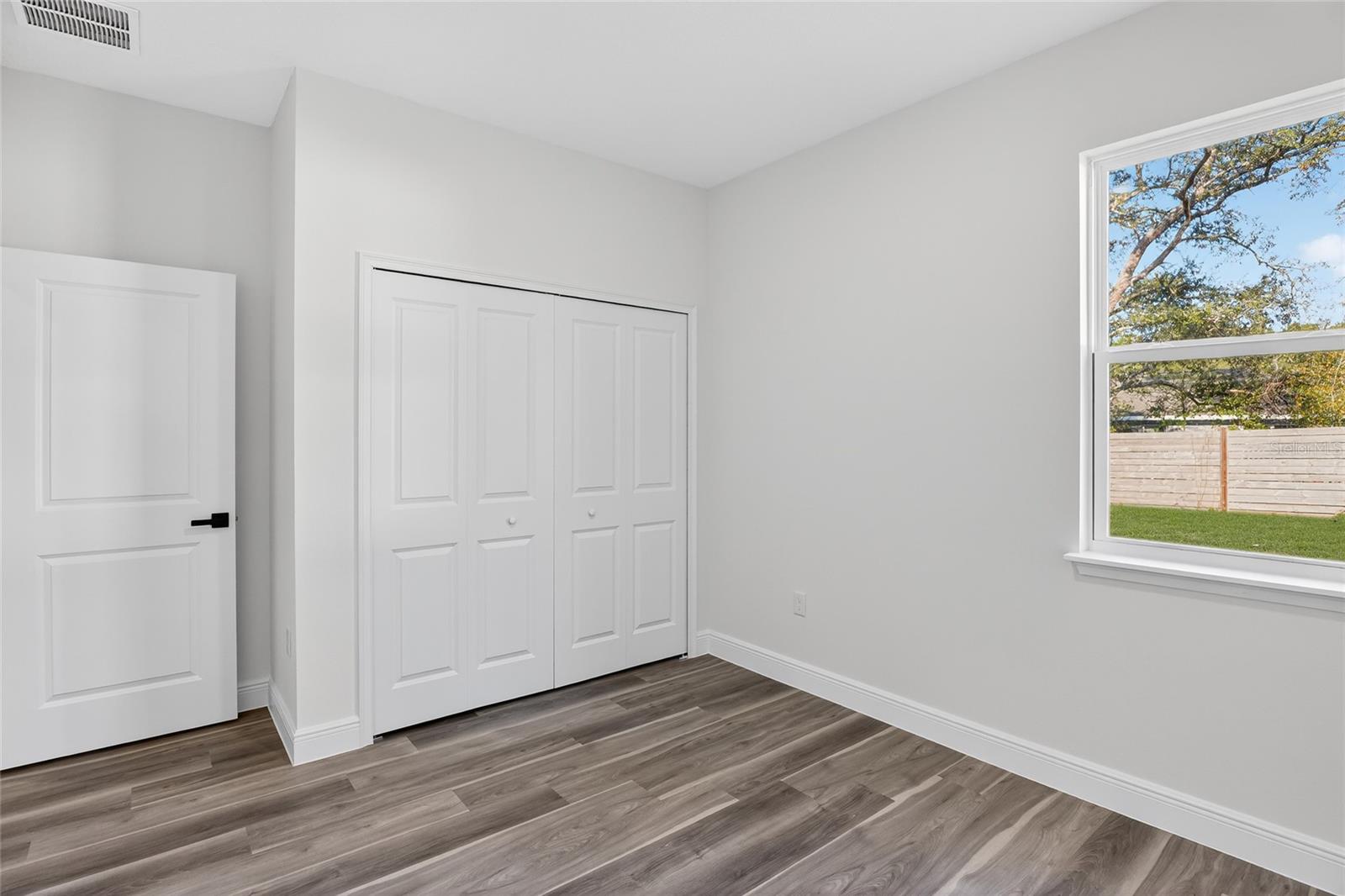 CITRUS SPGS UNIT 11 - Residential Lease