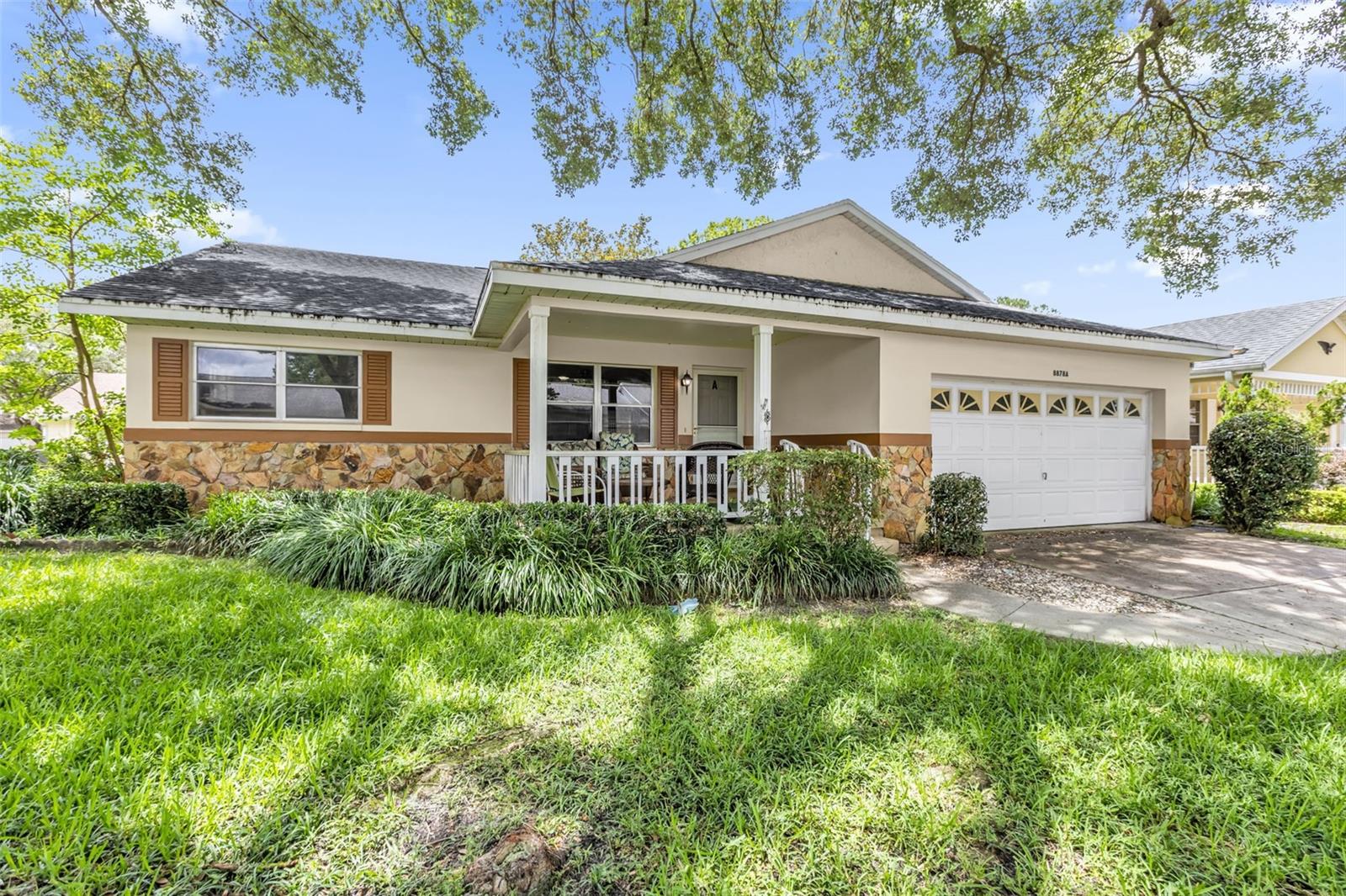 CIRCLE SQUARE WOODS - Residential