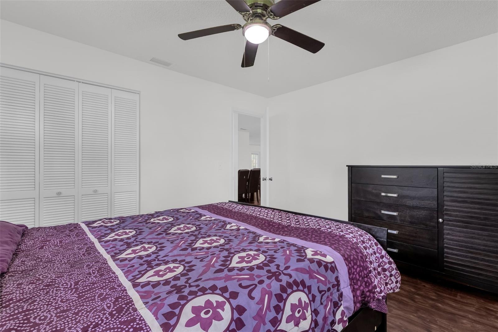 CIRCLE SQUARE WOODS - Residential