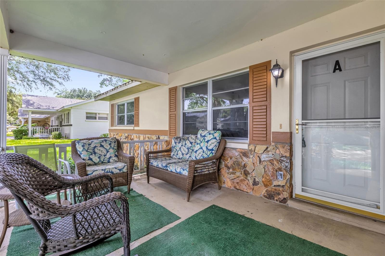 CIRCLE SQUARE WOODS - Residential