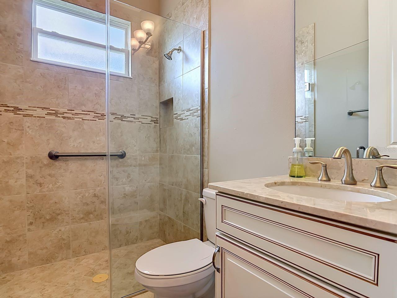 LAKES OF MOUNT DORA - Residential