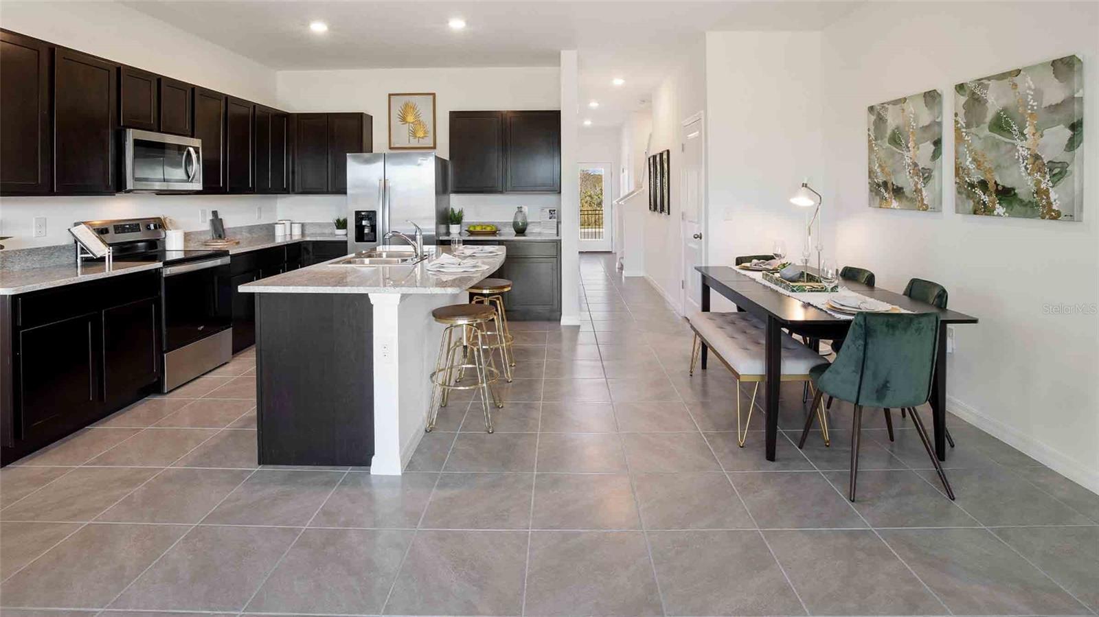 MANGROVE POINT - Residential