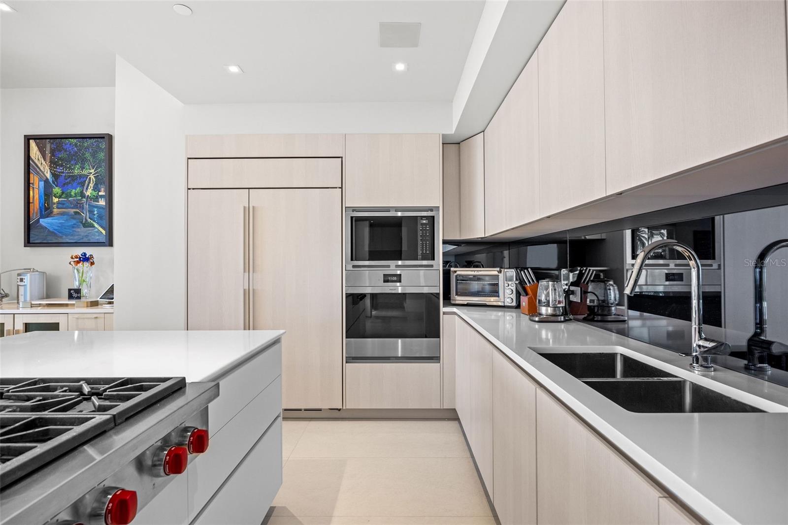 OCEAN DRIVE RESIDENCES - Residential